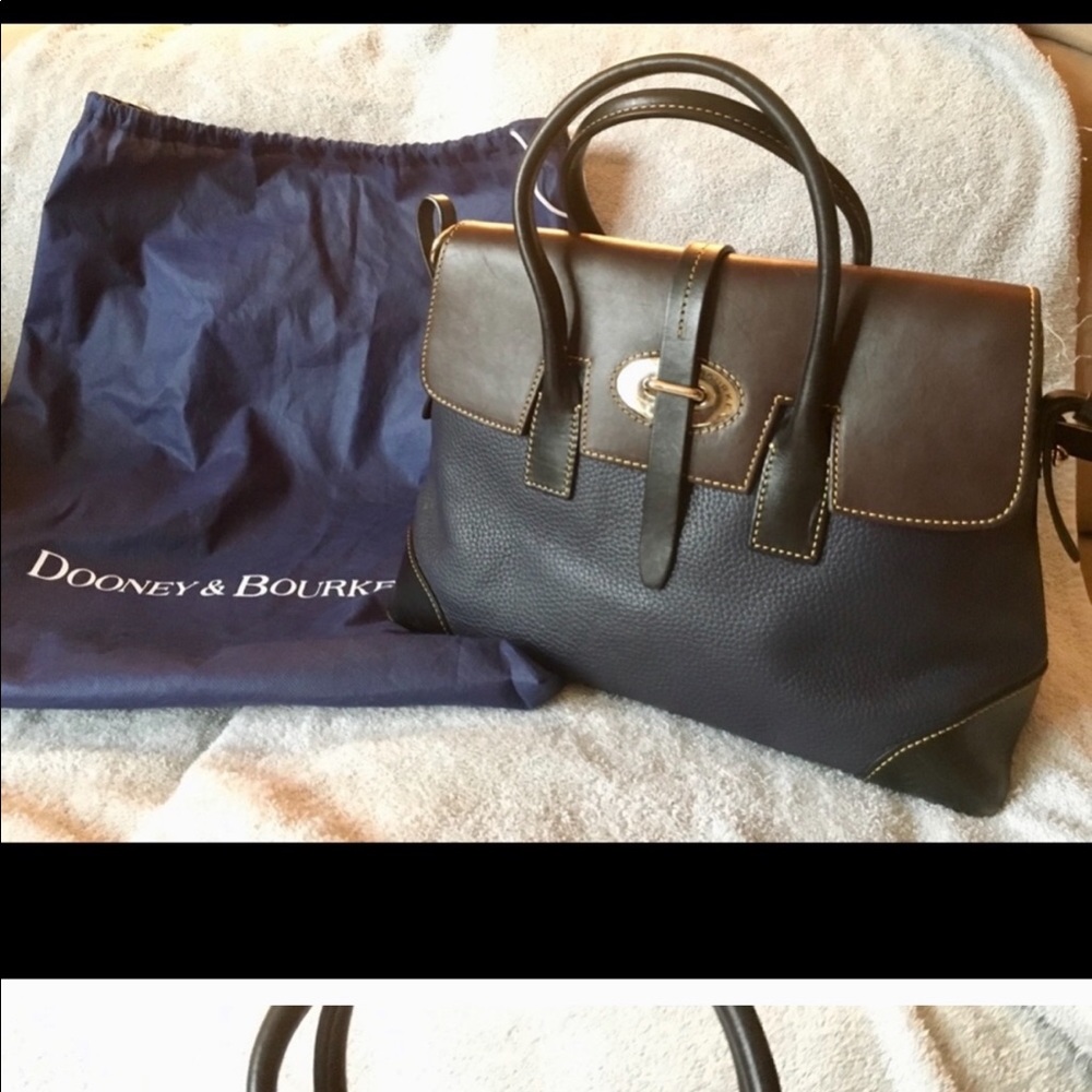 📣LAST CALL🔔 Dooney & Bourke bag Elisa